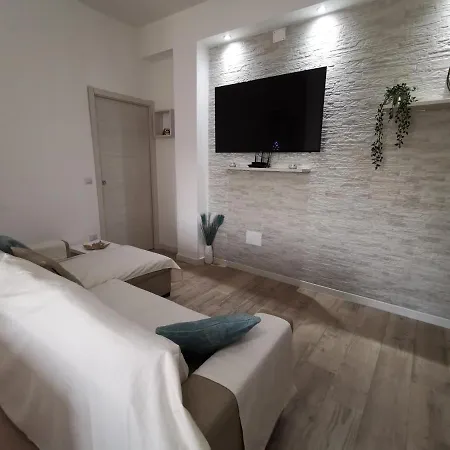 Appartement Maison - Elegante Casa A Pochi Minuti Dal Mare Quartu SantʼElena